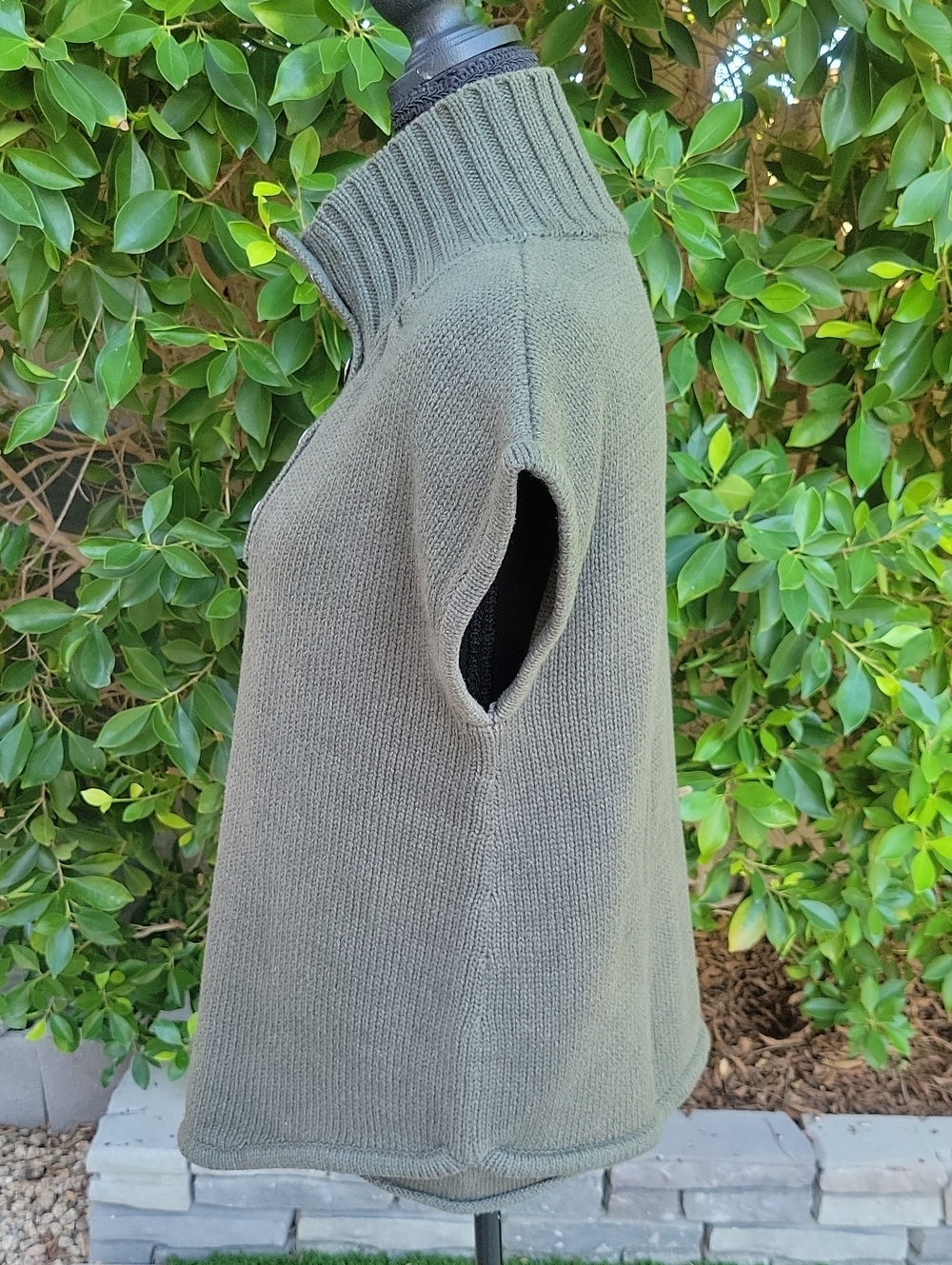 BCBGeneration Button Mock Neck Knit Short Sleeve Sweater Green Muted - Picture 3 of 14